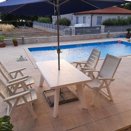 Nice, Cosy Studio Apartment With Shared Outdoor Pool بنجول المظهر الخارجي الصورة