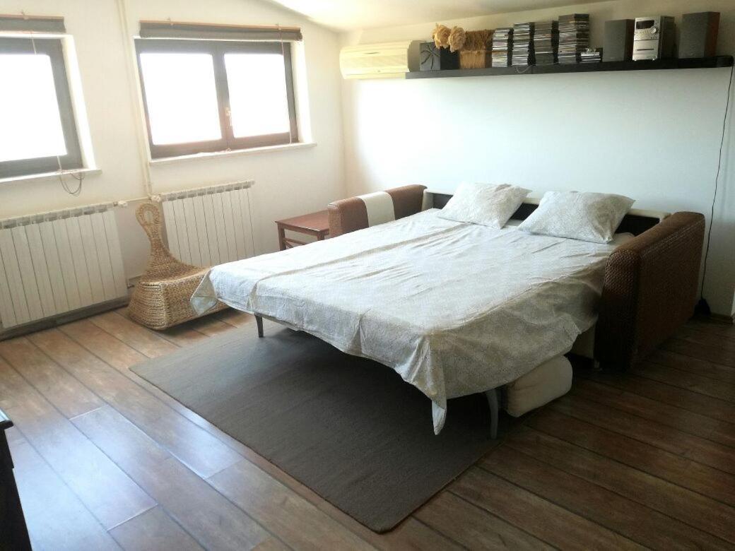 Nice, Cosy Studio Apartment With Shared Outdoor Pool بنجول المظهر الخارجي الصورة