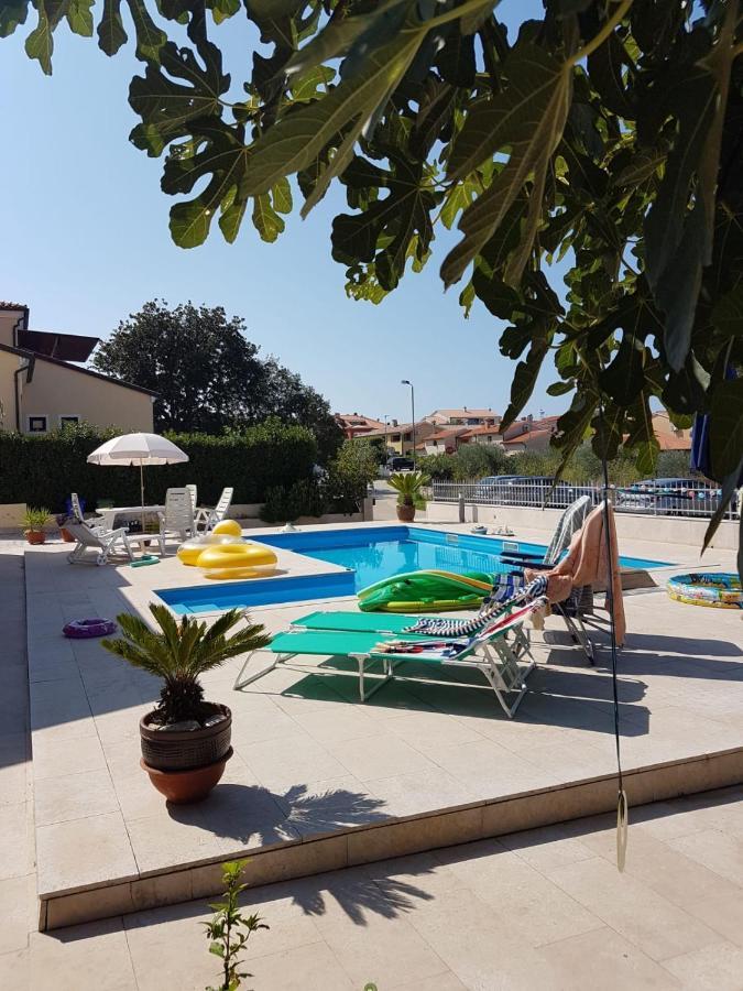 Nice, Cosy Studio Apartment With Shared Outdoor Pool بنجول المظهر الخارجي الصورة