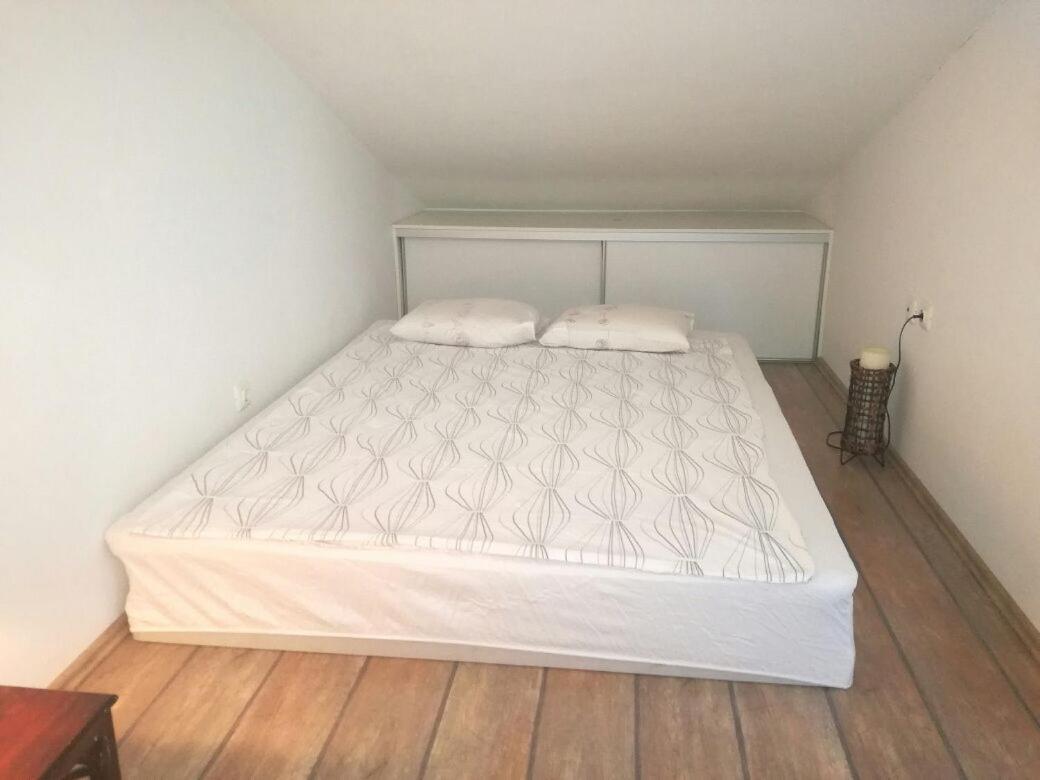 Nice, Cosy Studio Apartment With Shared Outdoor Pool بنجول المظهر الخارجي الصورة